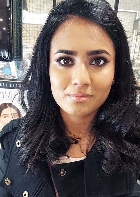 Sparkly evening makeup with soft glam finish