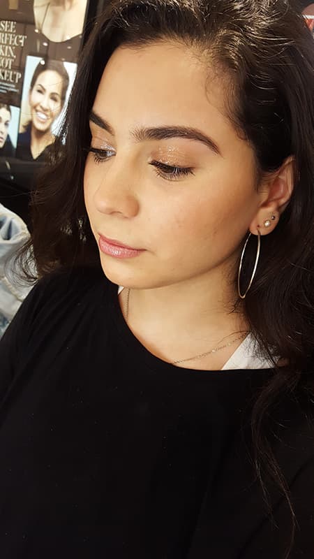 Natural event makeup with glowing skin